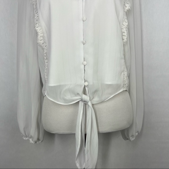 WAYF White Women’s V neck Sheer Lace Long Sleeve Front tie knot Size Medium - Picture 3 of 6